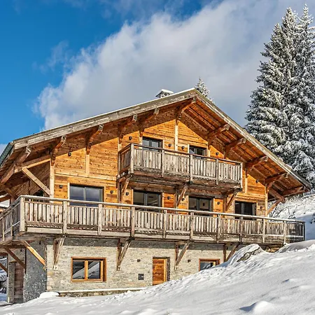 Nouveau! Eagle, Skis Aux Pieds *